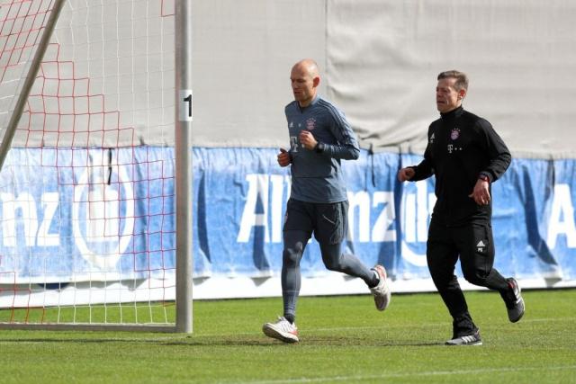 教练组通过 教练组通过