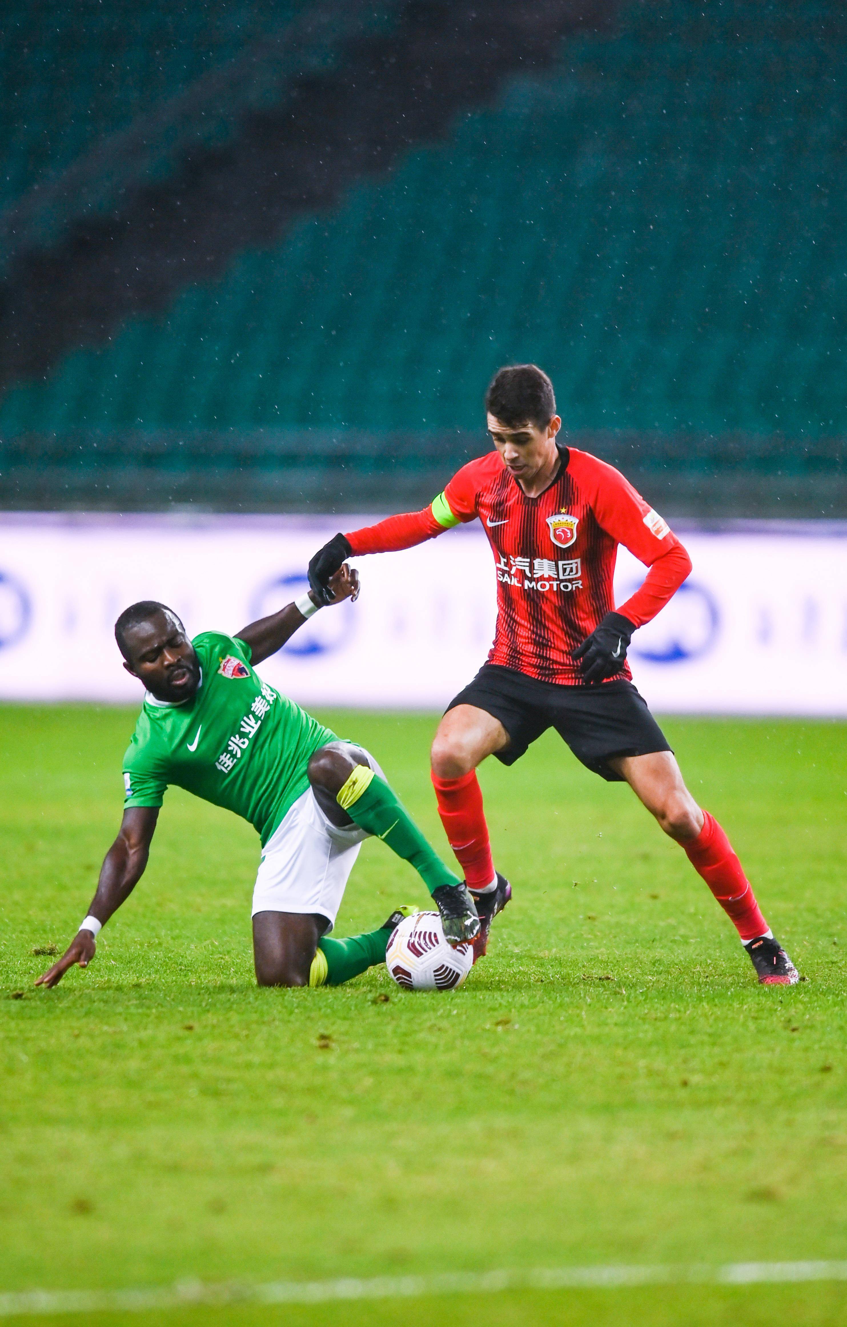 与赛前巡游 与赛前巡游